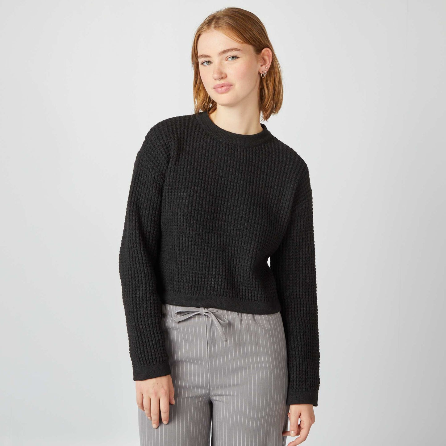 Pull crop top maille fantaisie noir