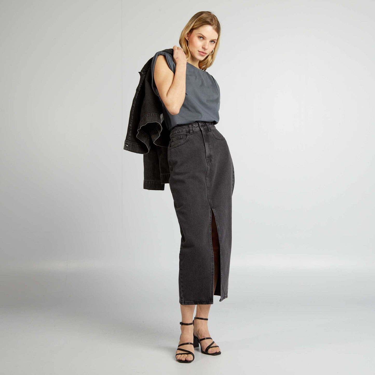 Jupe midi en denim fendue Noir