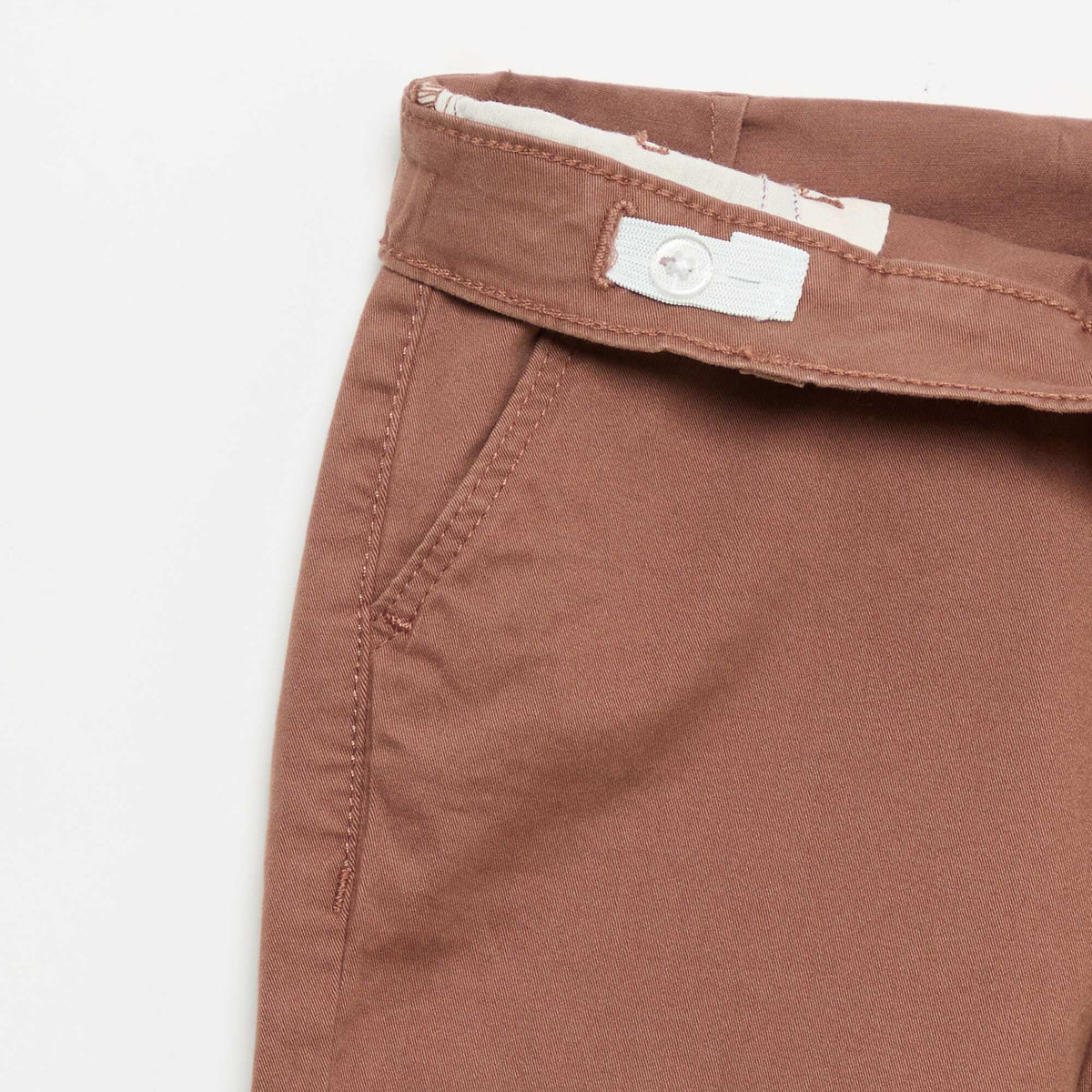 Pantalon chino slim MARRON