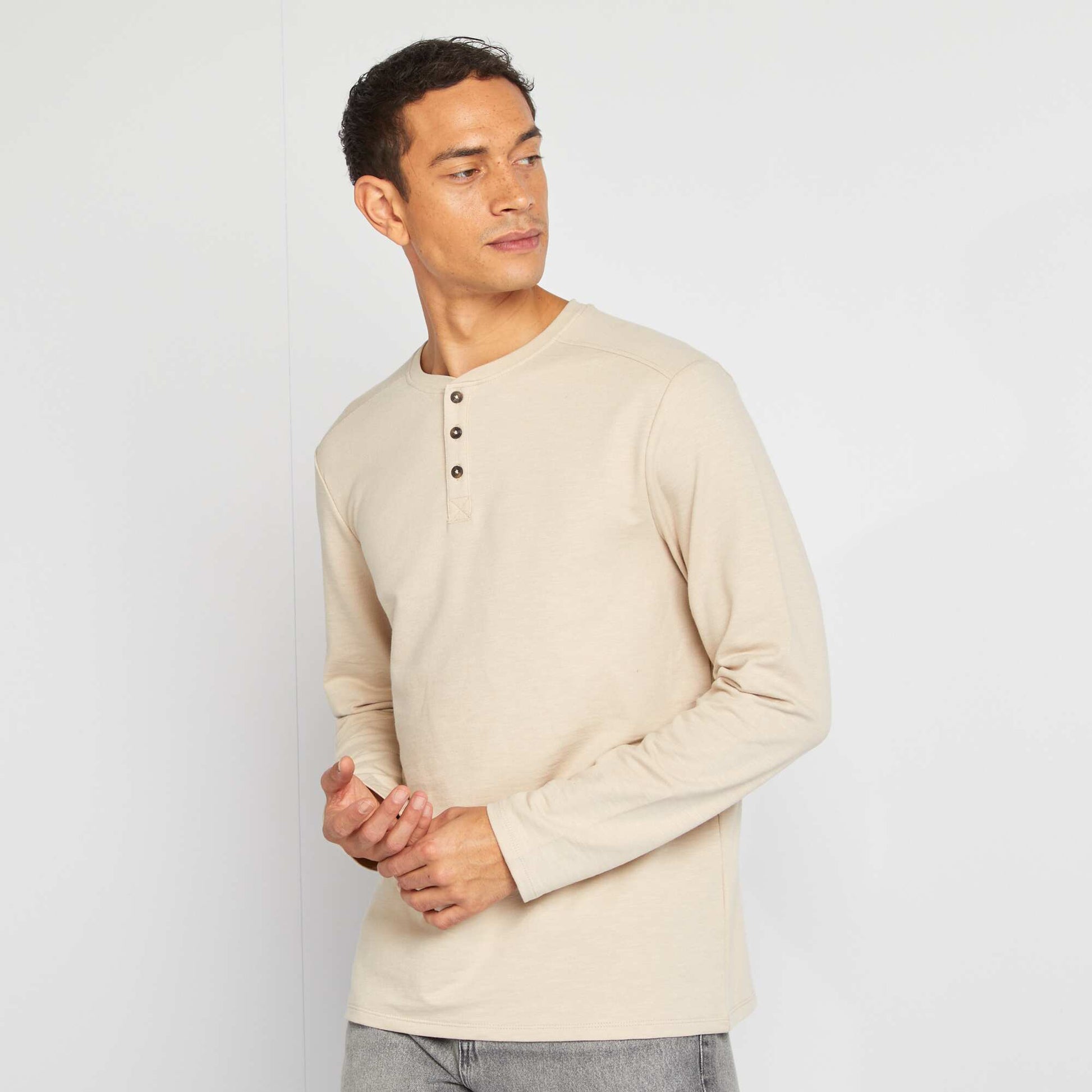 T-shirt à col tunisien Beige