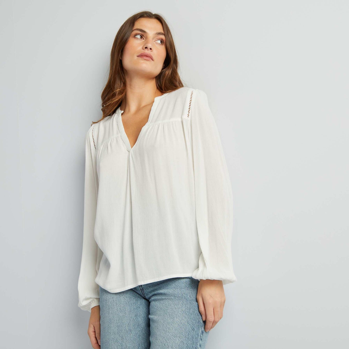 Blouse unie   col V blanc