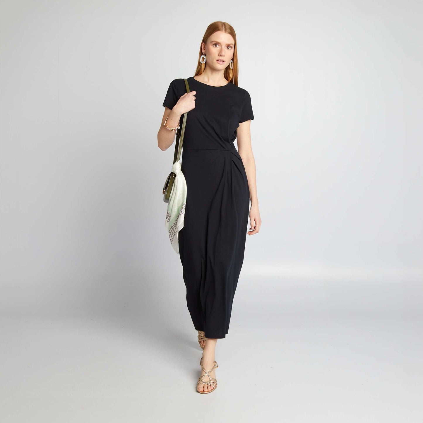 Robe midi à taille resserrée noir