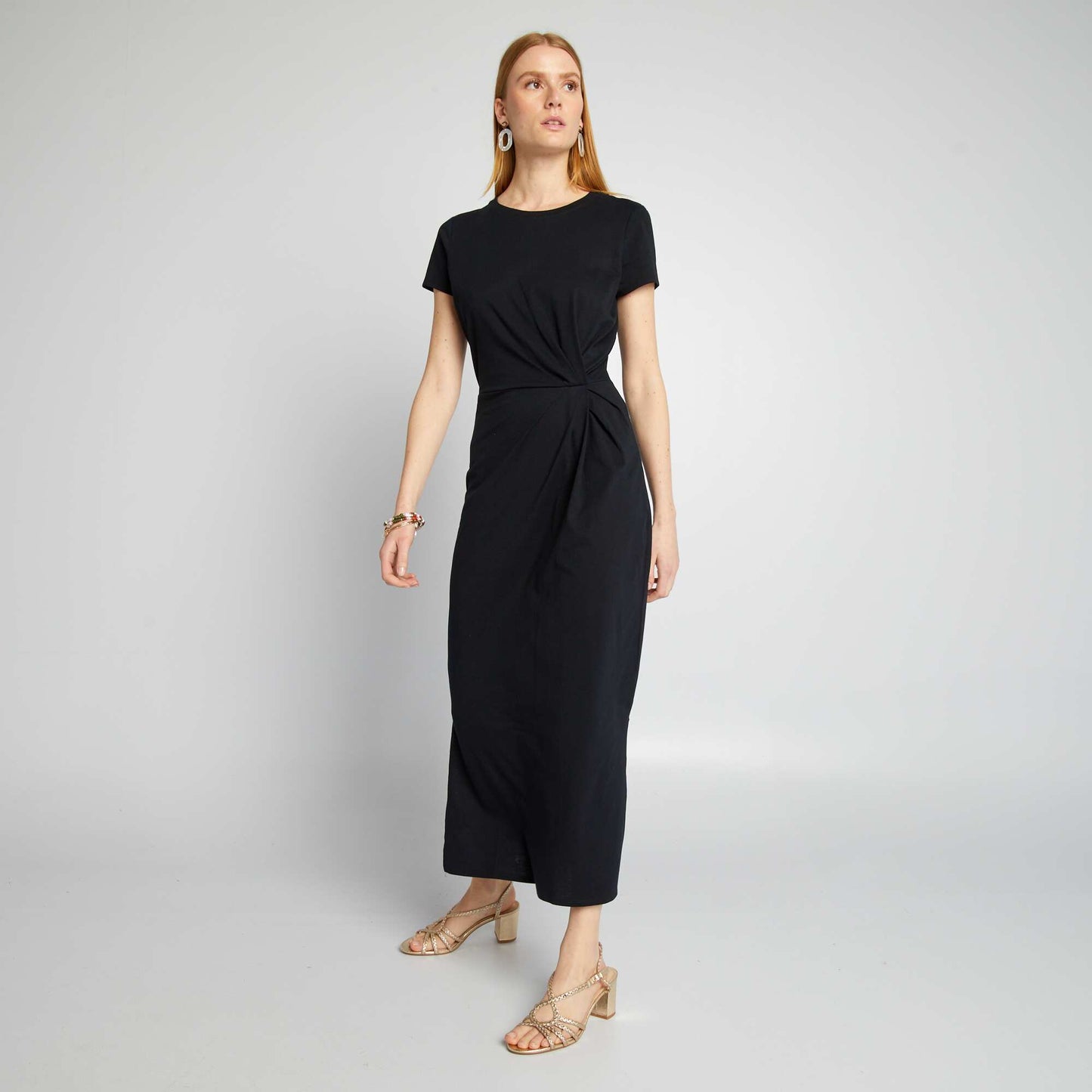 Robe midi à taille resserrée noir