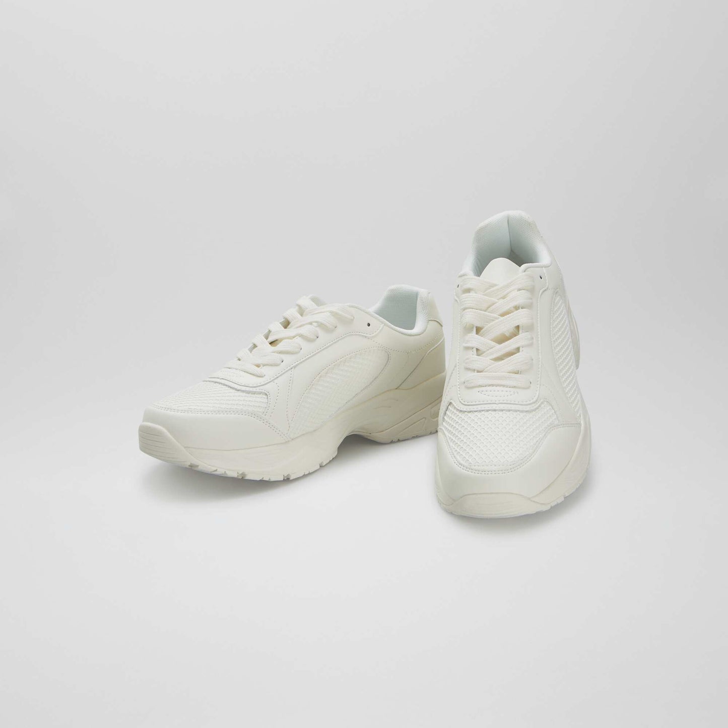 Baskets running en mesh blanc