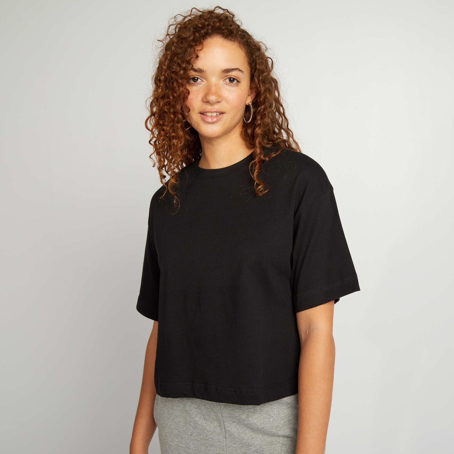 T-shirt large et cropped noir