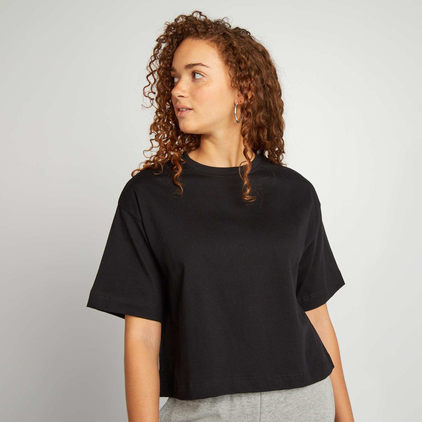 T-shirt large et cropped noir