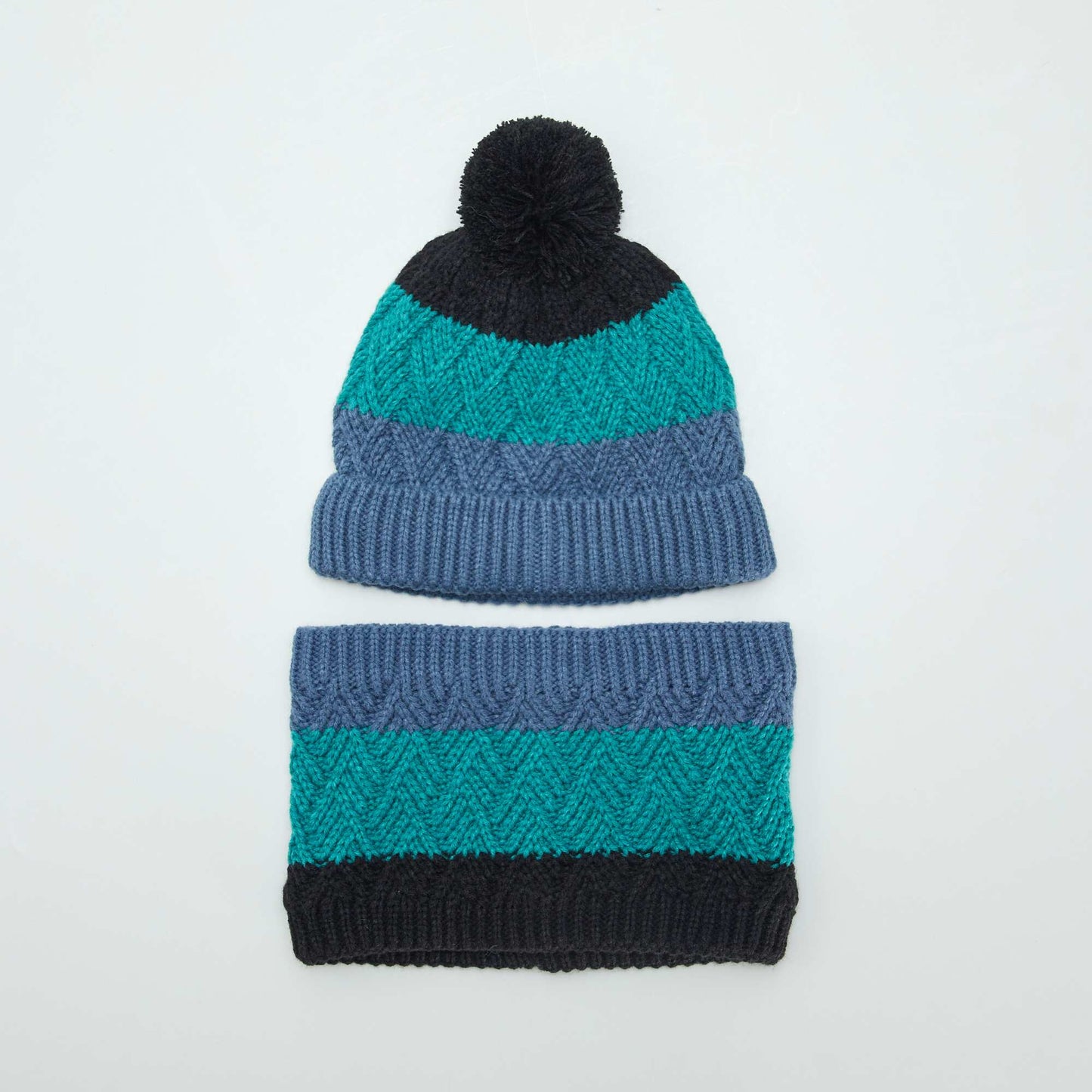 Ensemble bonnet   pompon et snood doubl  Noir/bleu/vert