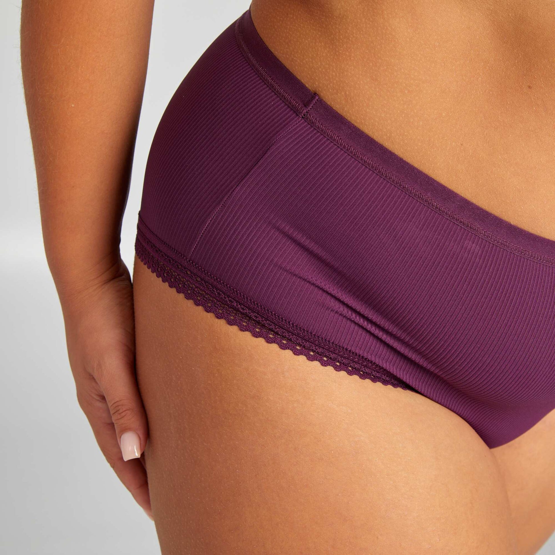 Lot de 3 culottes côtelées avec dentelle VIOLET/VERT/BLEU MARINE