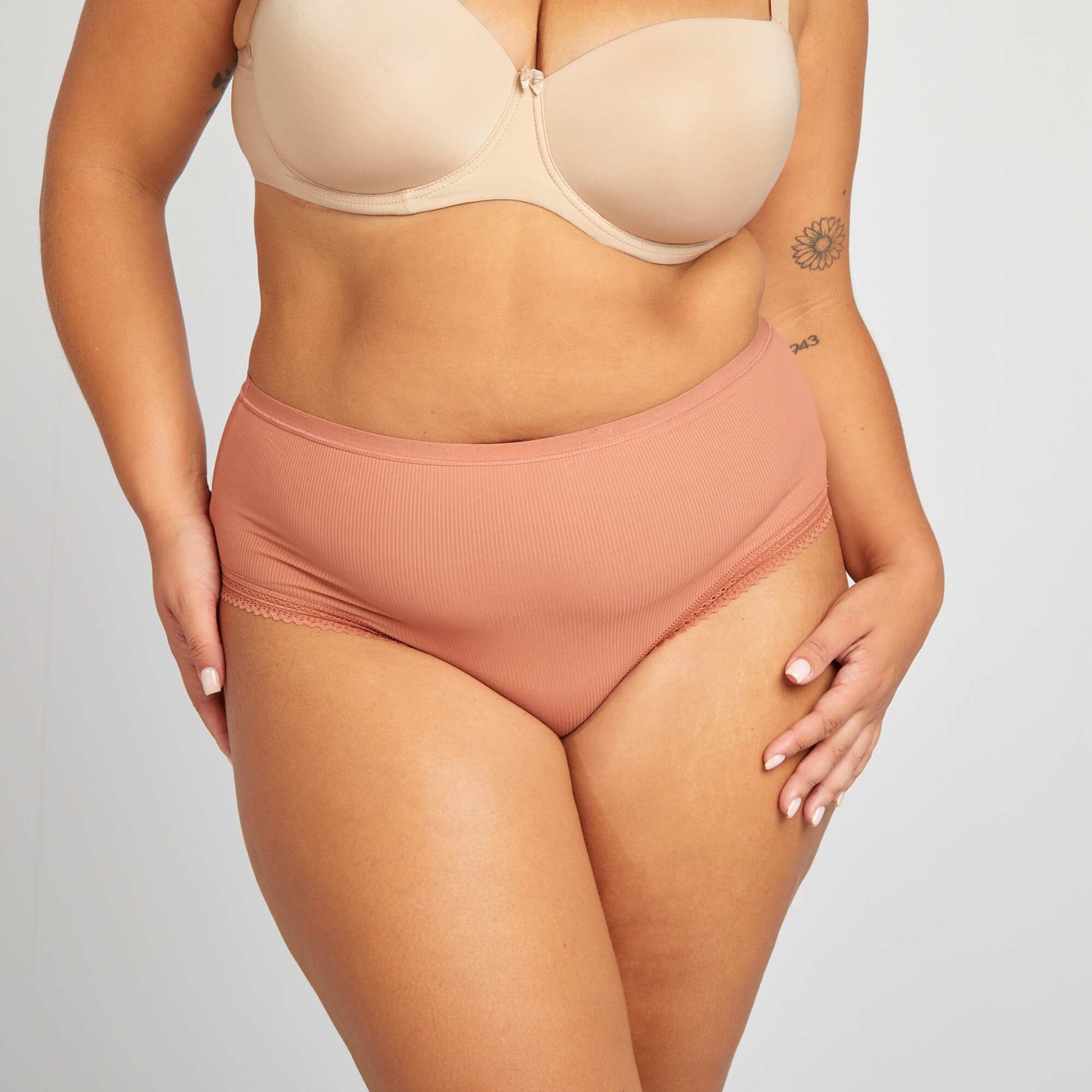 Lot de 3 culottes côtelées avec dentelle ORANGE/BLANC/NOIR