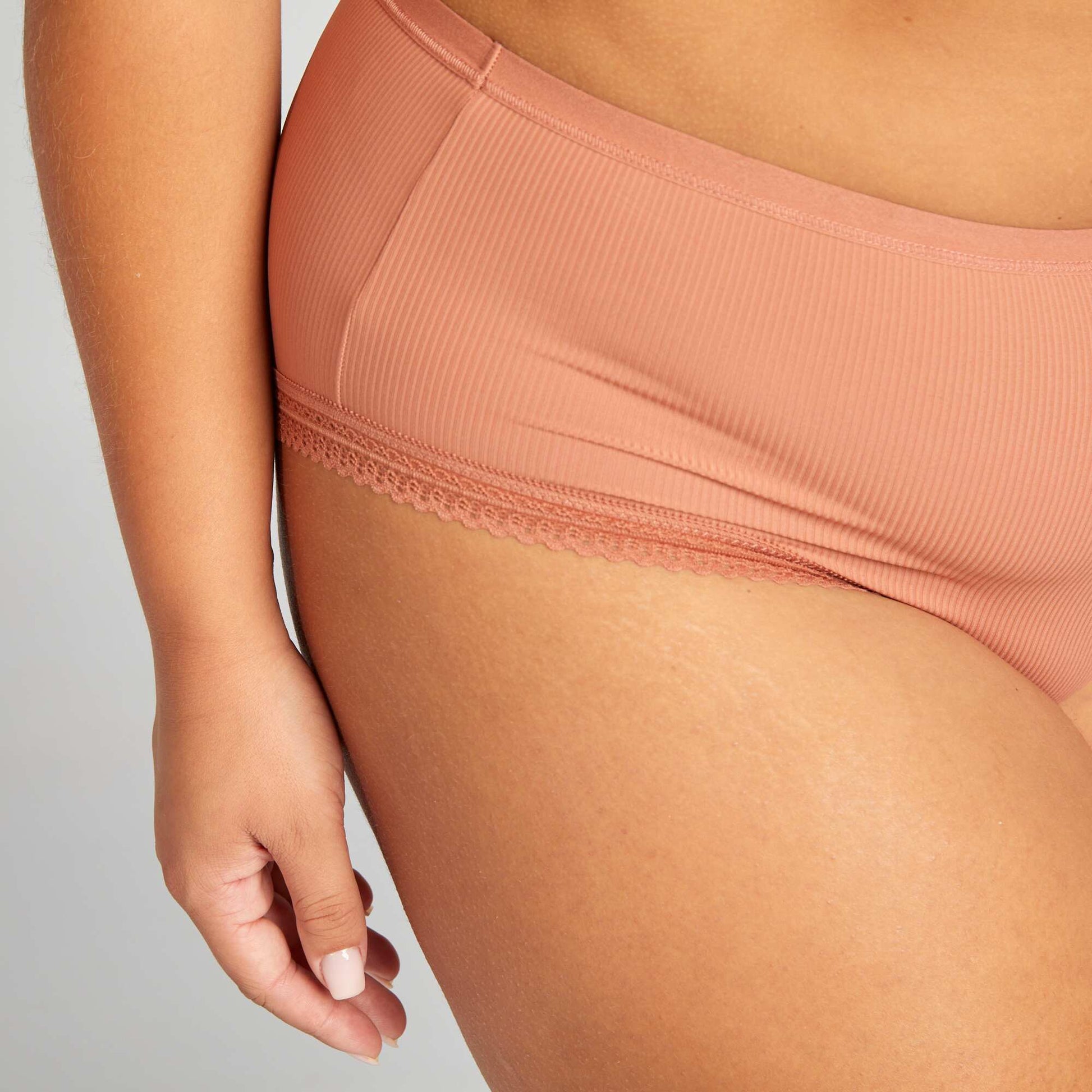 Lot de 3 culottes côtelées avec dentelle ORANGE/BLANC/NOIR