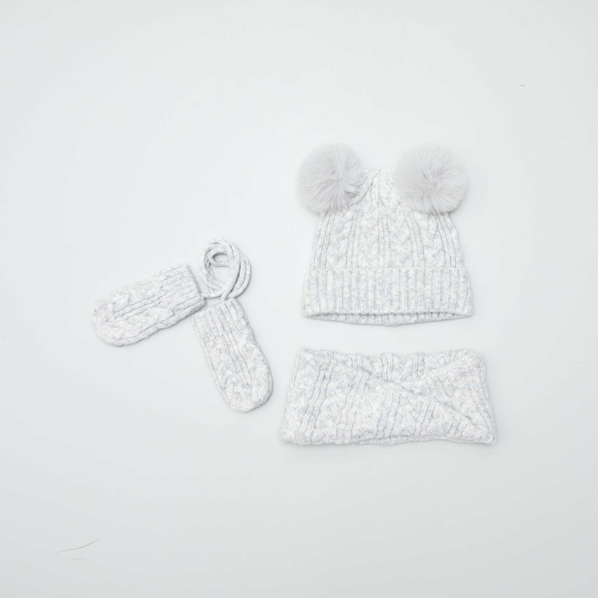 Bonnet + moufles + snood tress s Gris