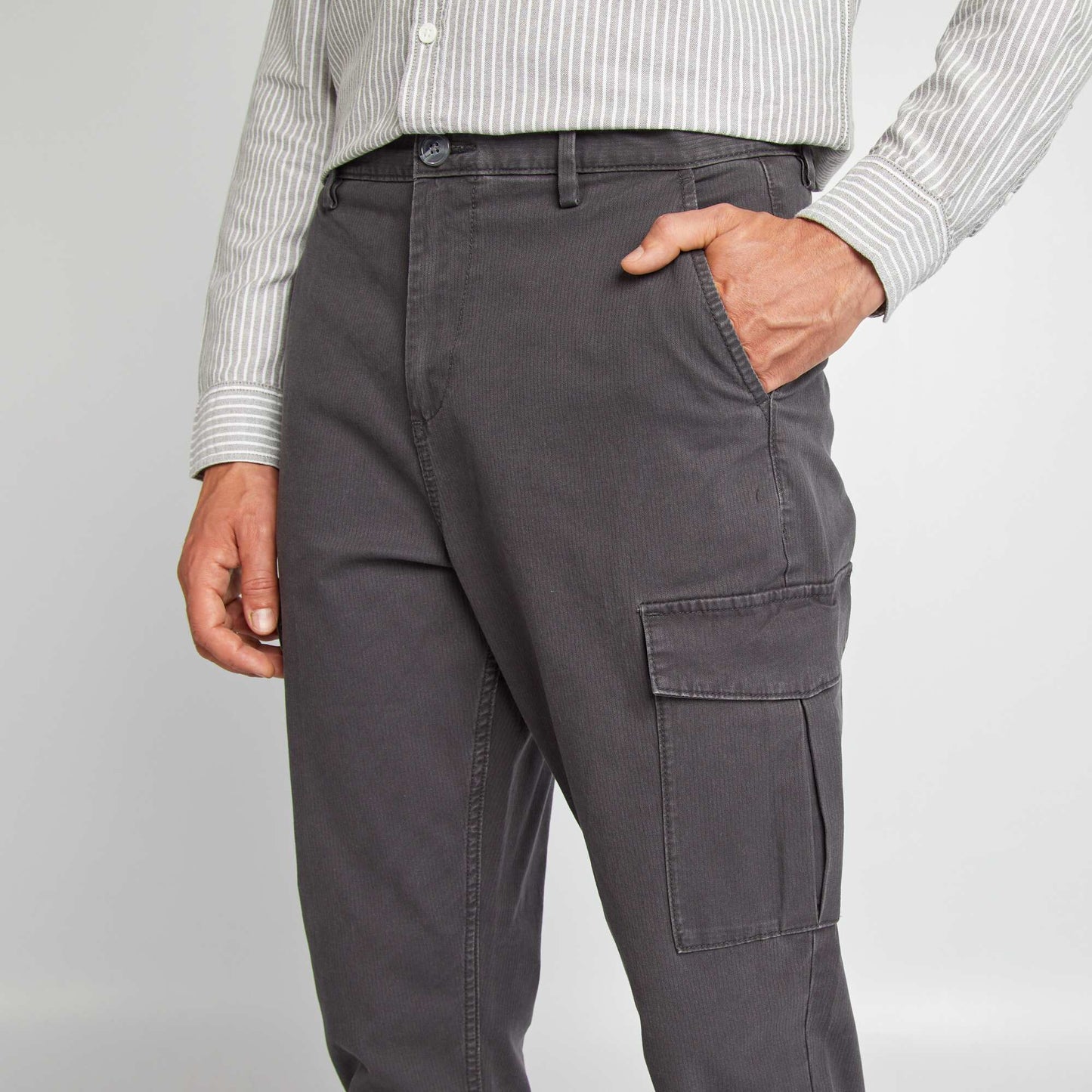 Pantalon multipoche slim gris fonc