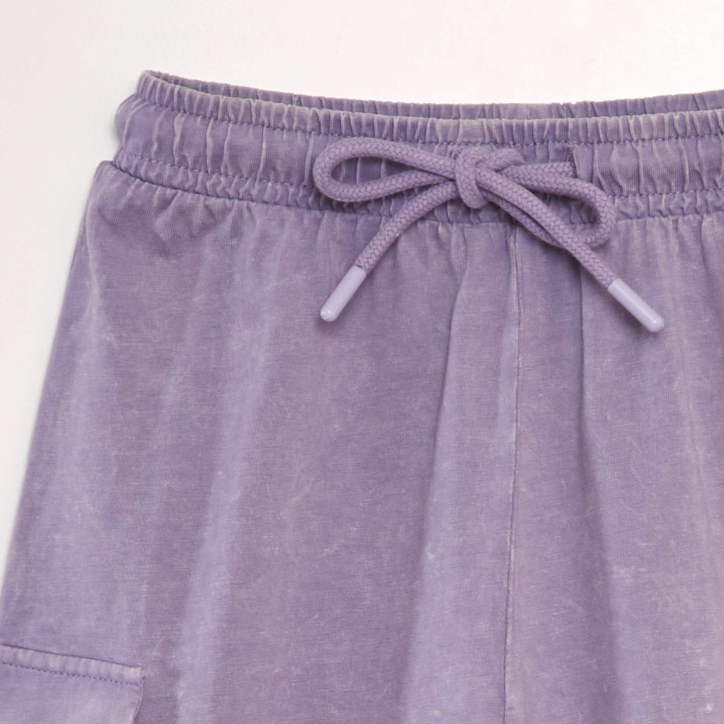 Short avec poches sur les c t s Violet