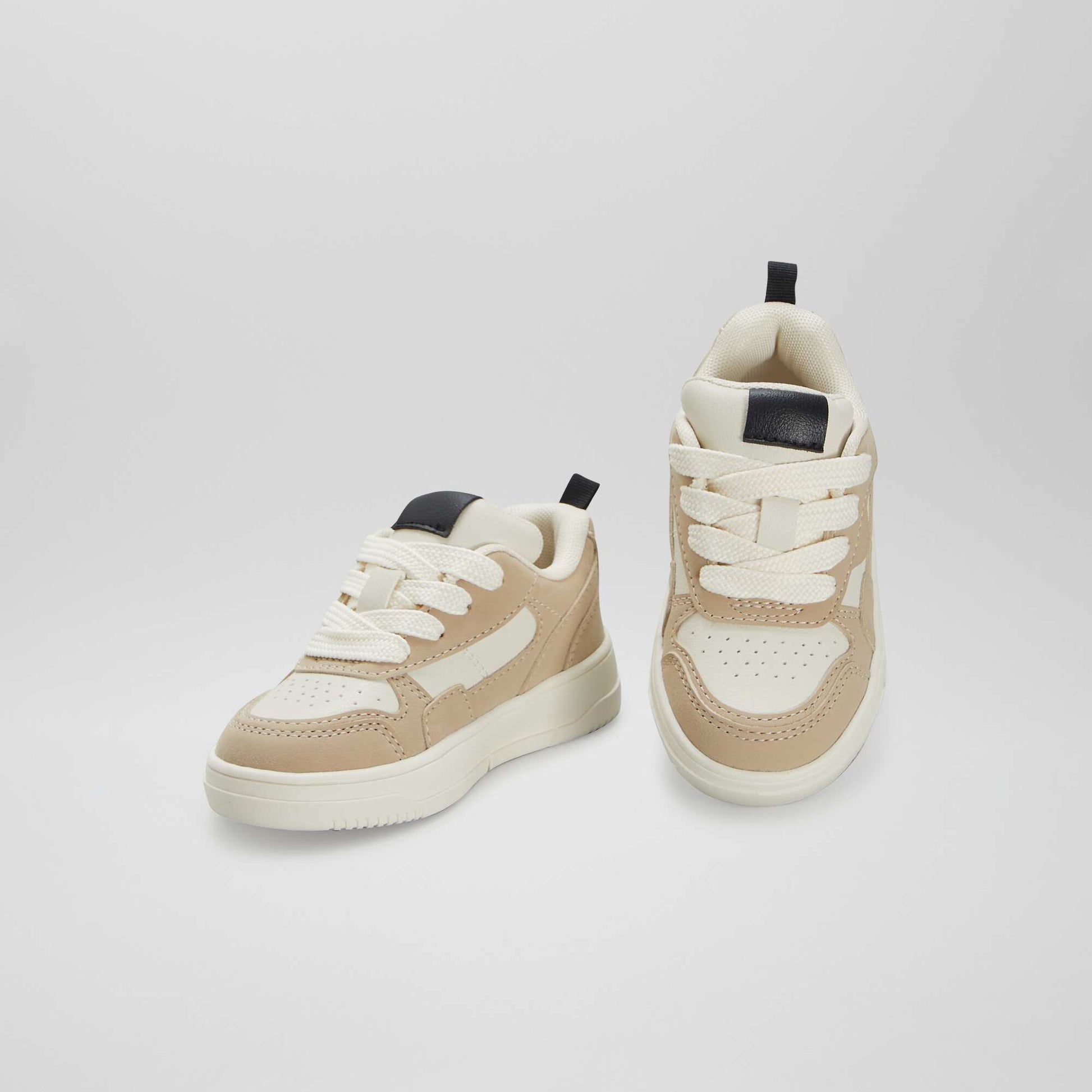 Baskets basses bicolores beige