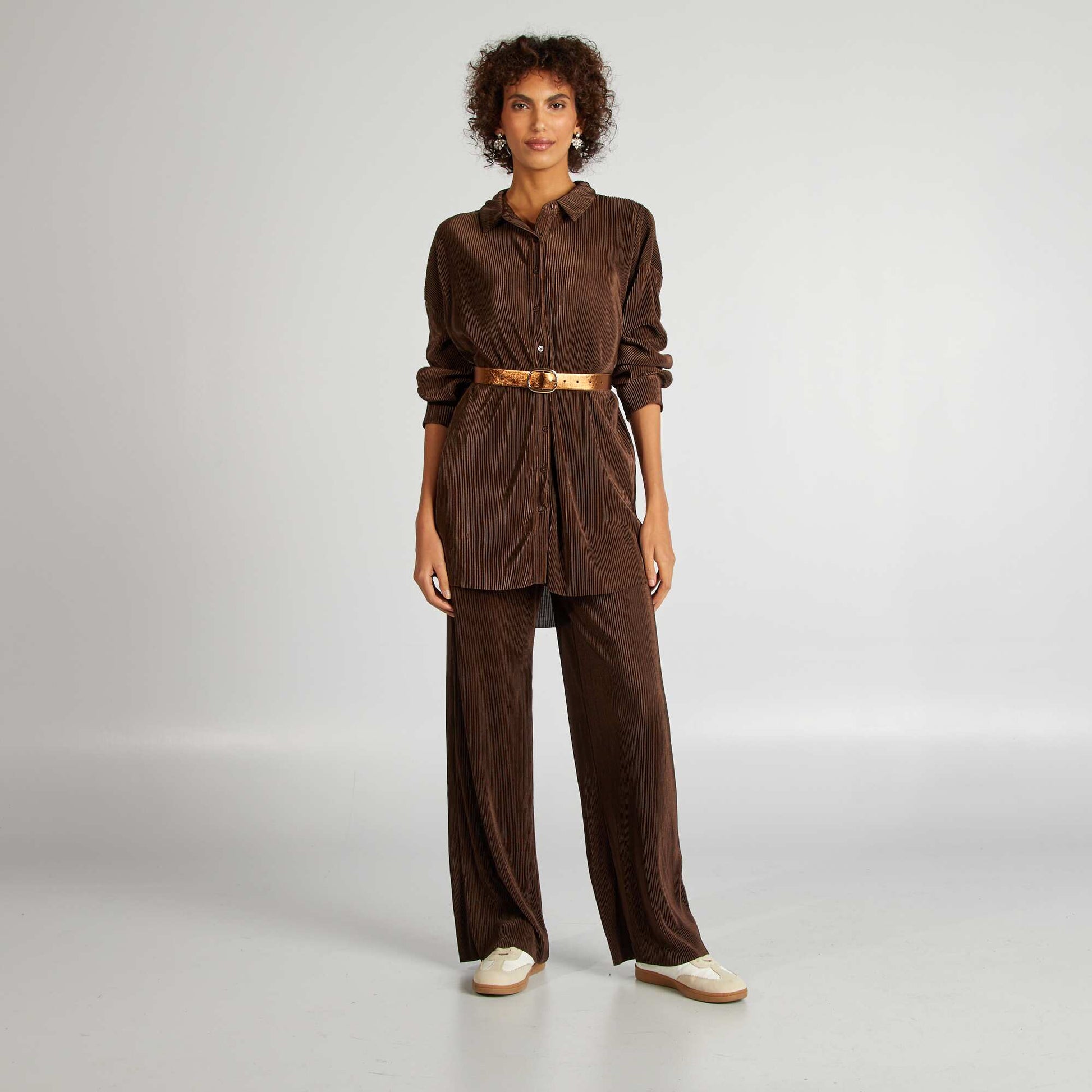 Chemise longue en maille pliss e Marron