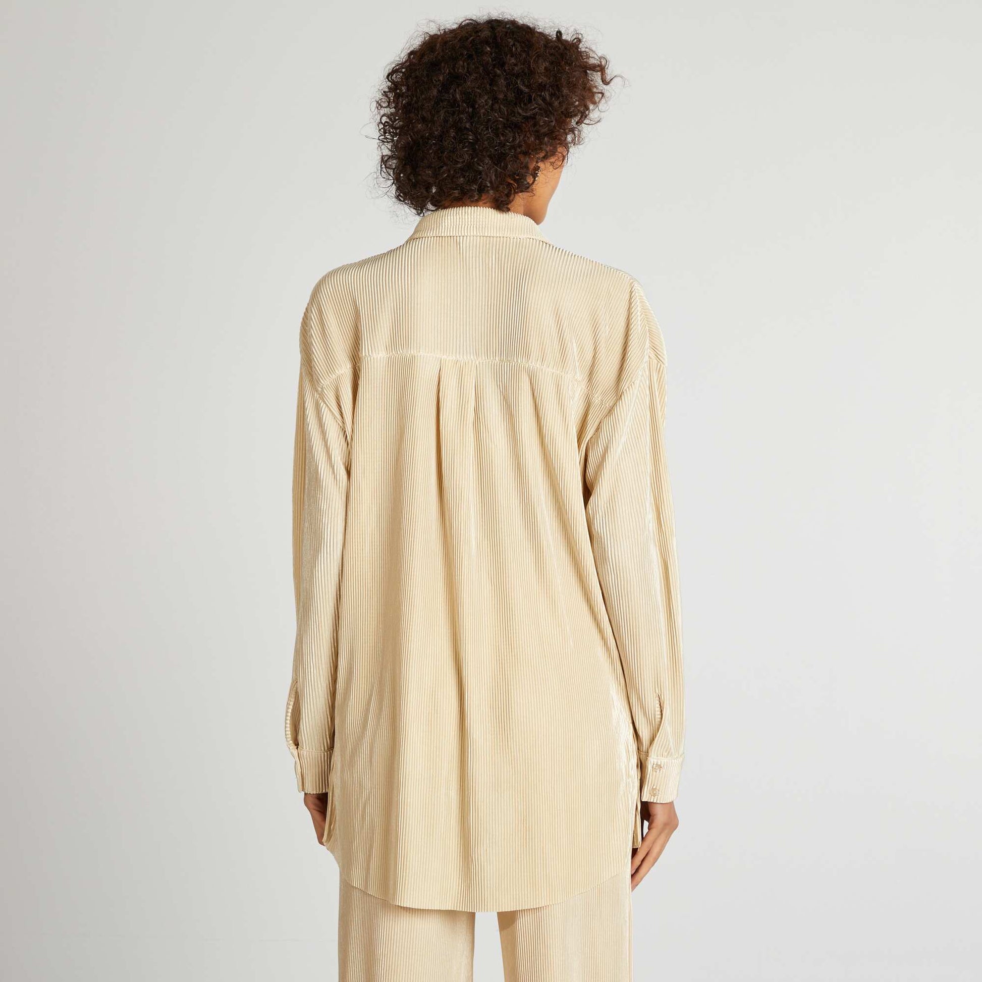 Chemise longue en maille pliss e Beige