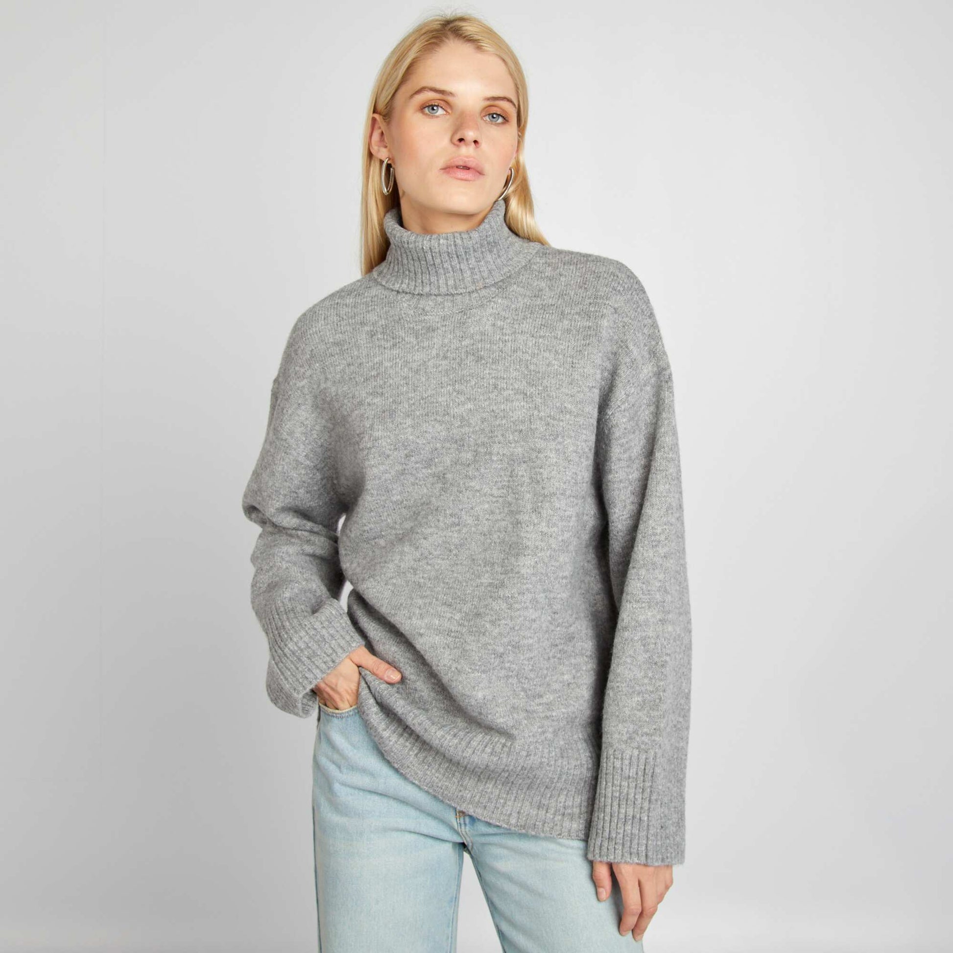 Pull en maille col montant Gris