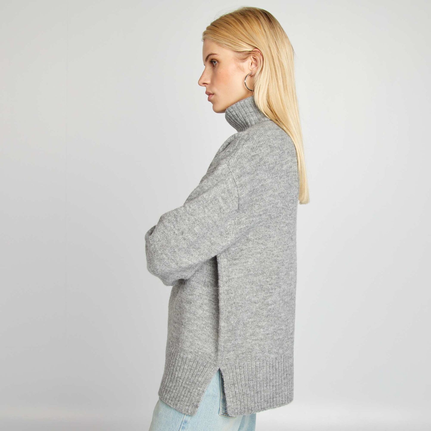 Pull en maille   col montant Gris