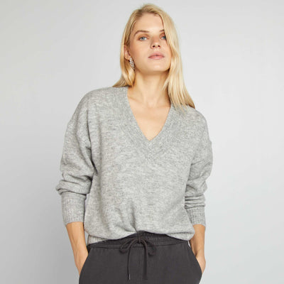 Pull en maille col V Gris