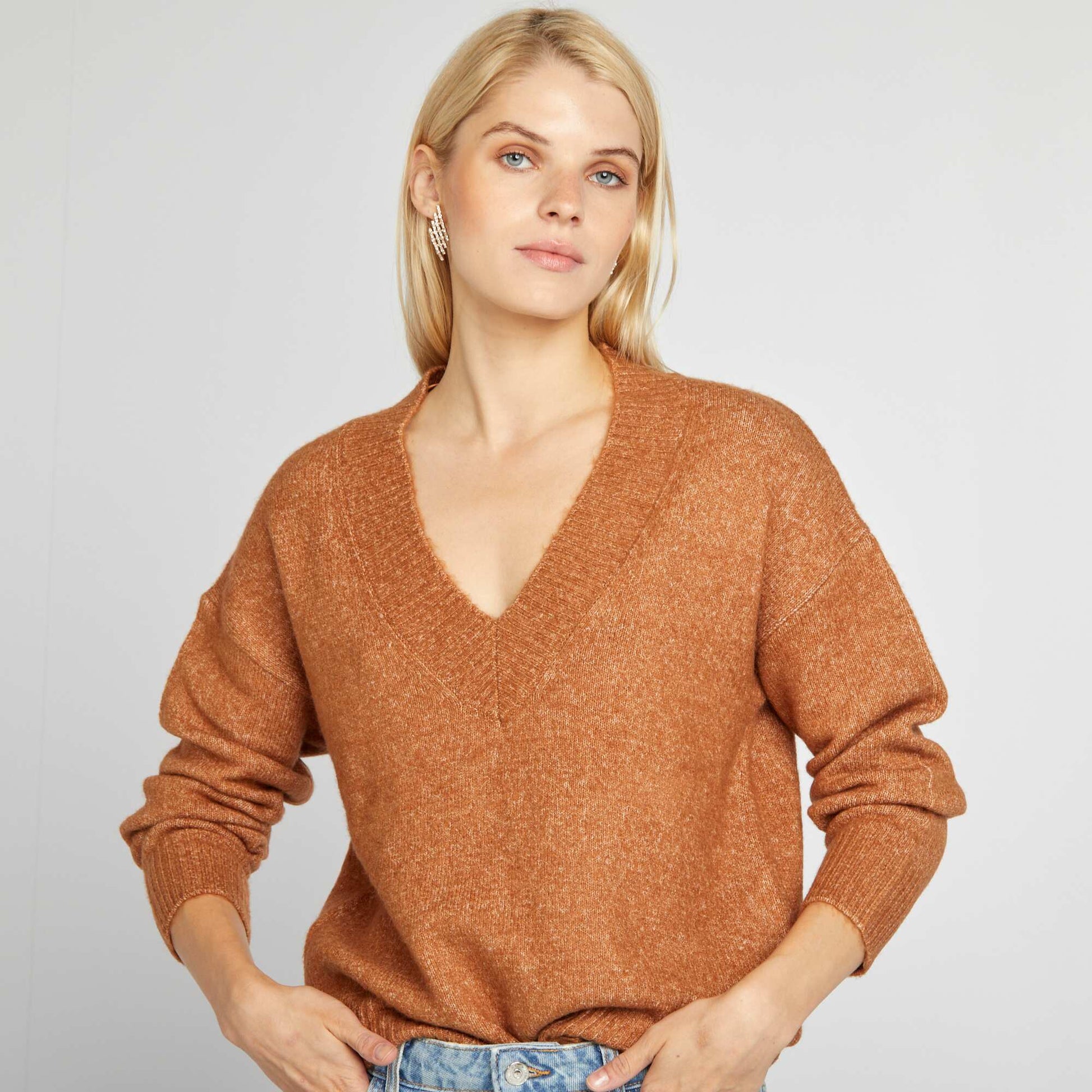 Pull en maille col V Marron