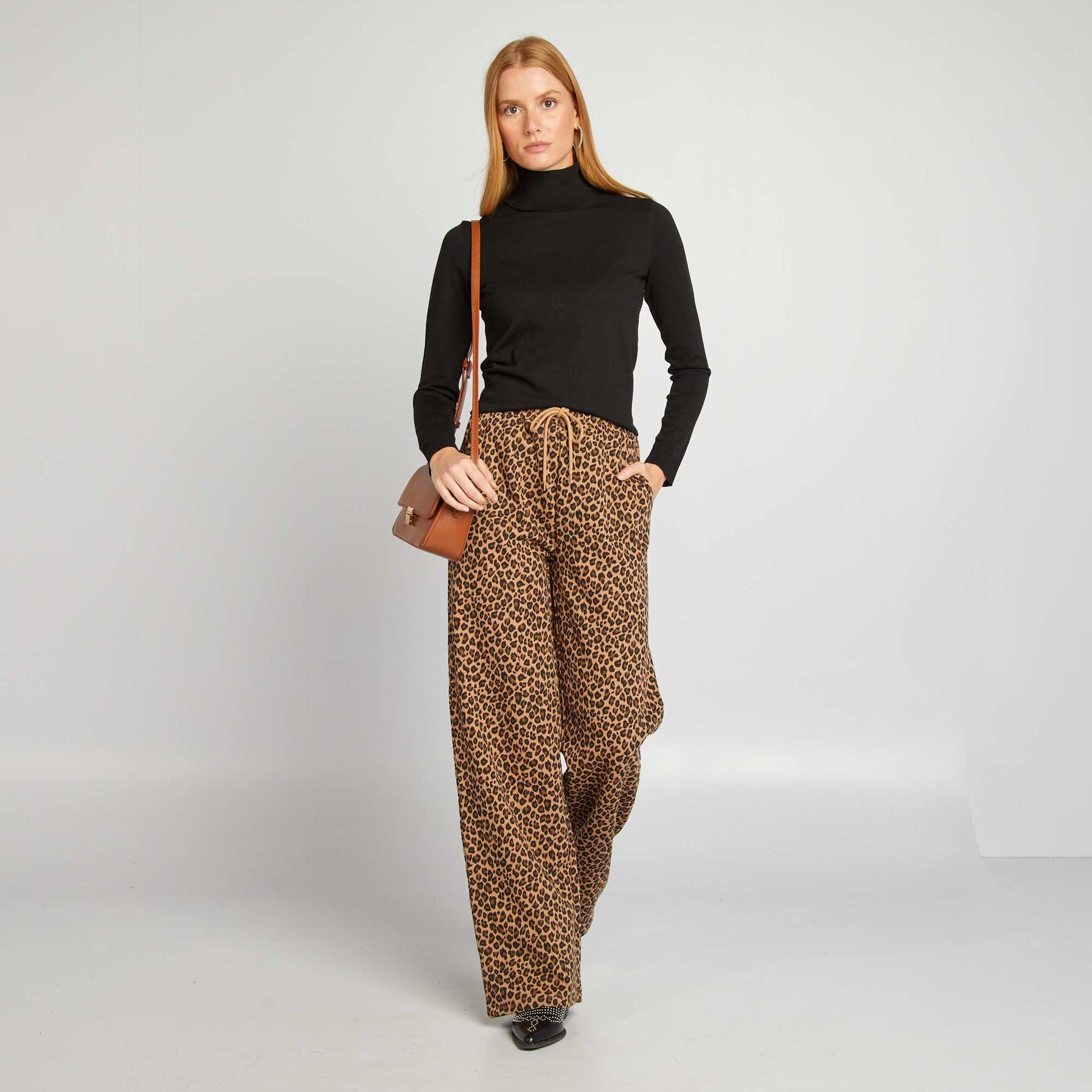 Pull en maille fine col roul noir