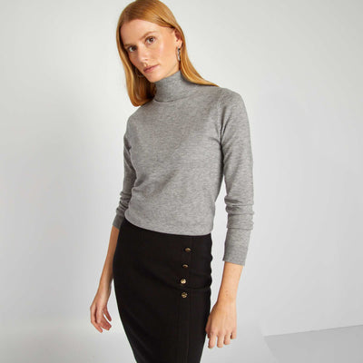Pull en maille fine col roul Gris