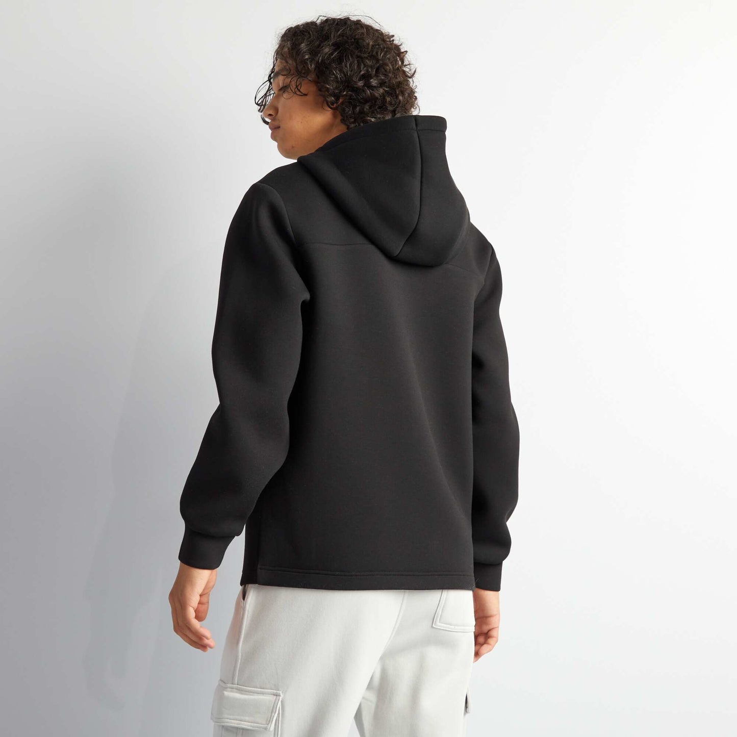 Sweat matelass    capuche noir