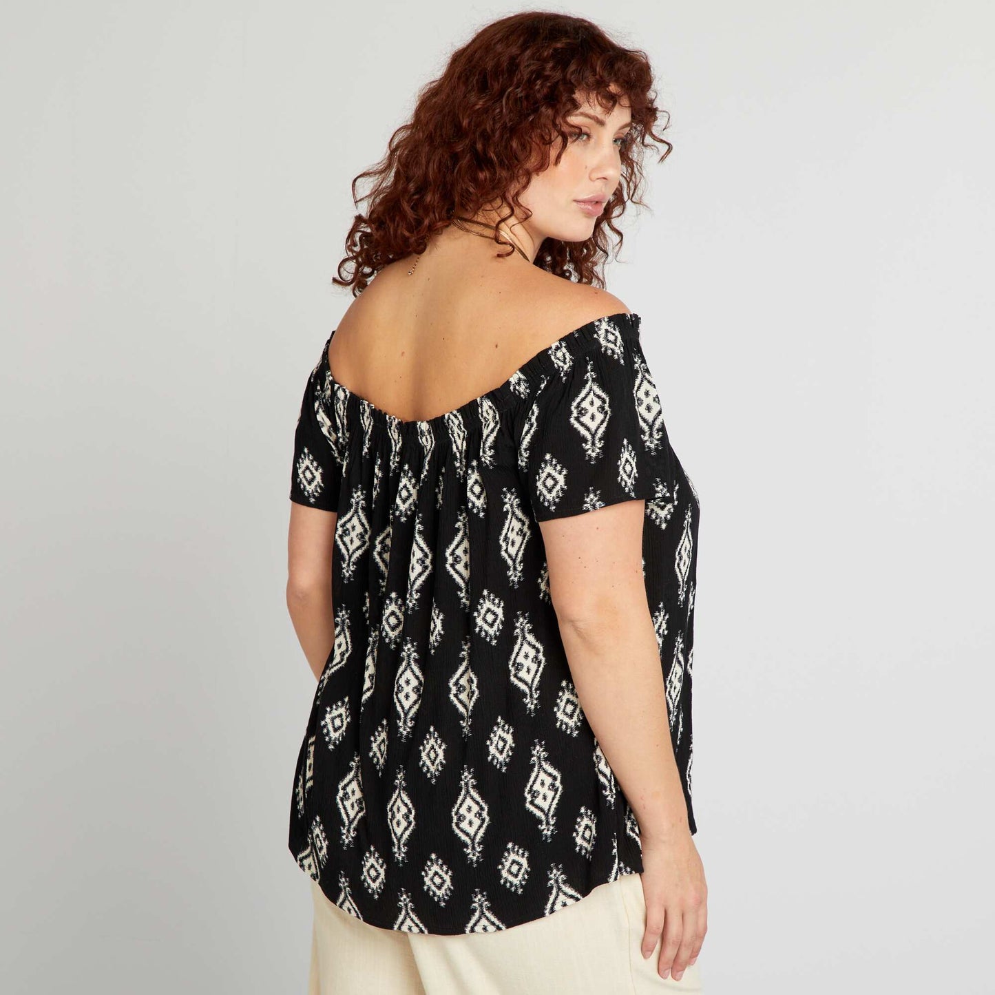 Blouse fantaisie à emmanchures bardot Noir