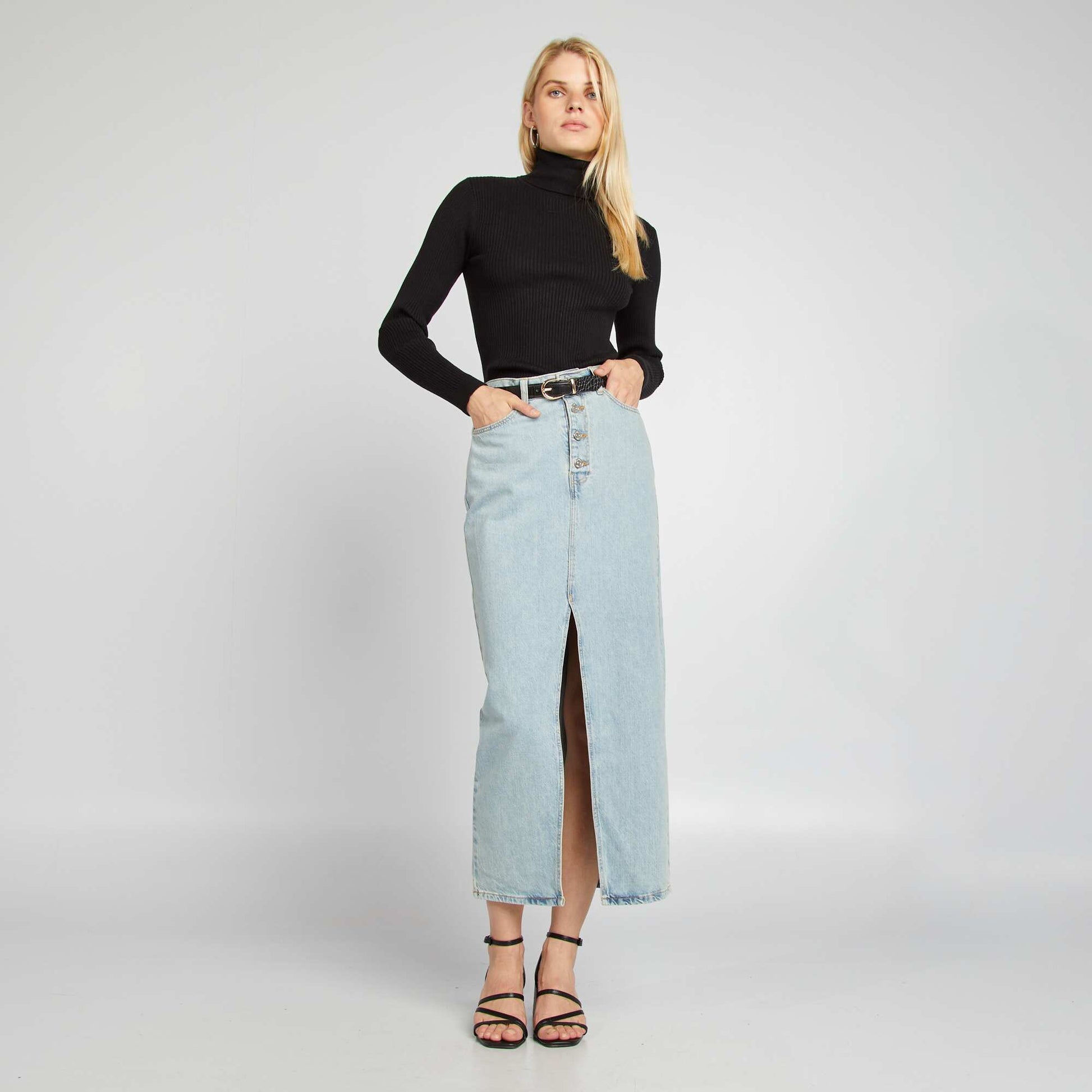 Pull col roul en maille c tel e noir