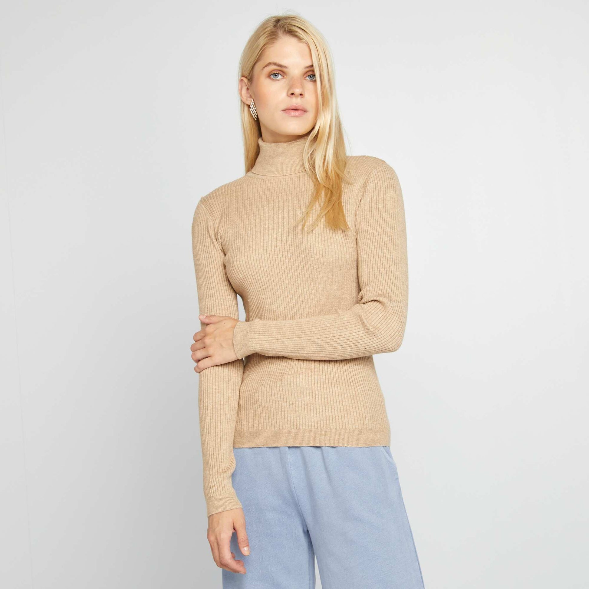 Pull col roul en maille c tel e Beige