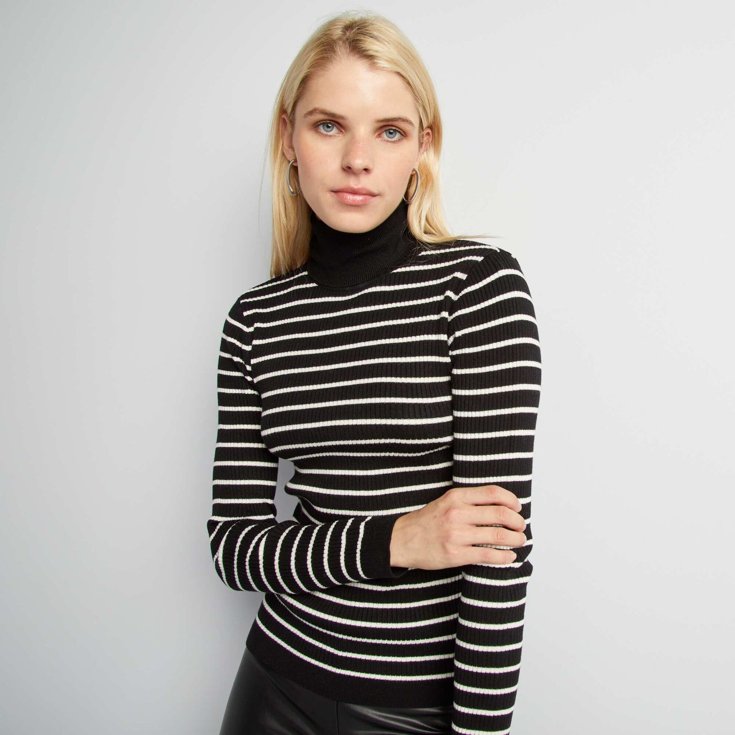 Pull col roul en maille c tel e rayures Noir/blanc