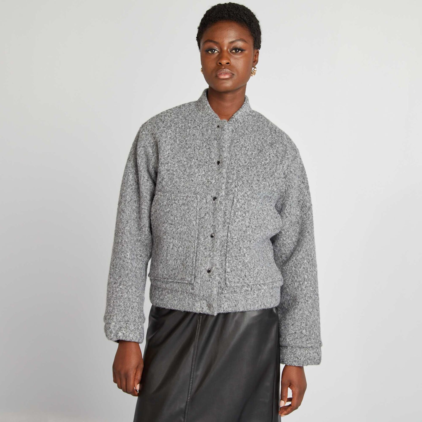 Blouson court et chaud en maille boucle Gris