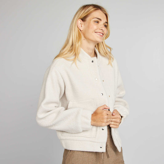 Blouson court et chaud en maille boucle Beige