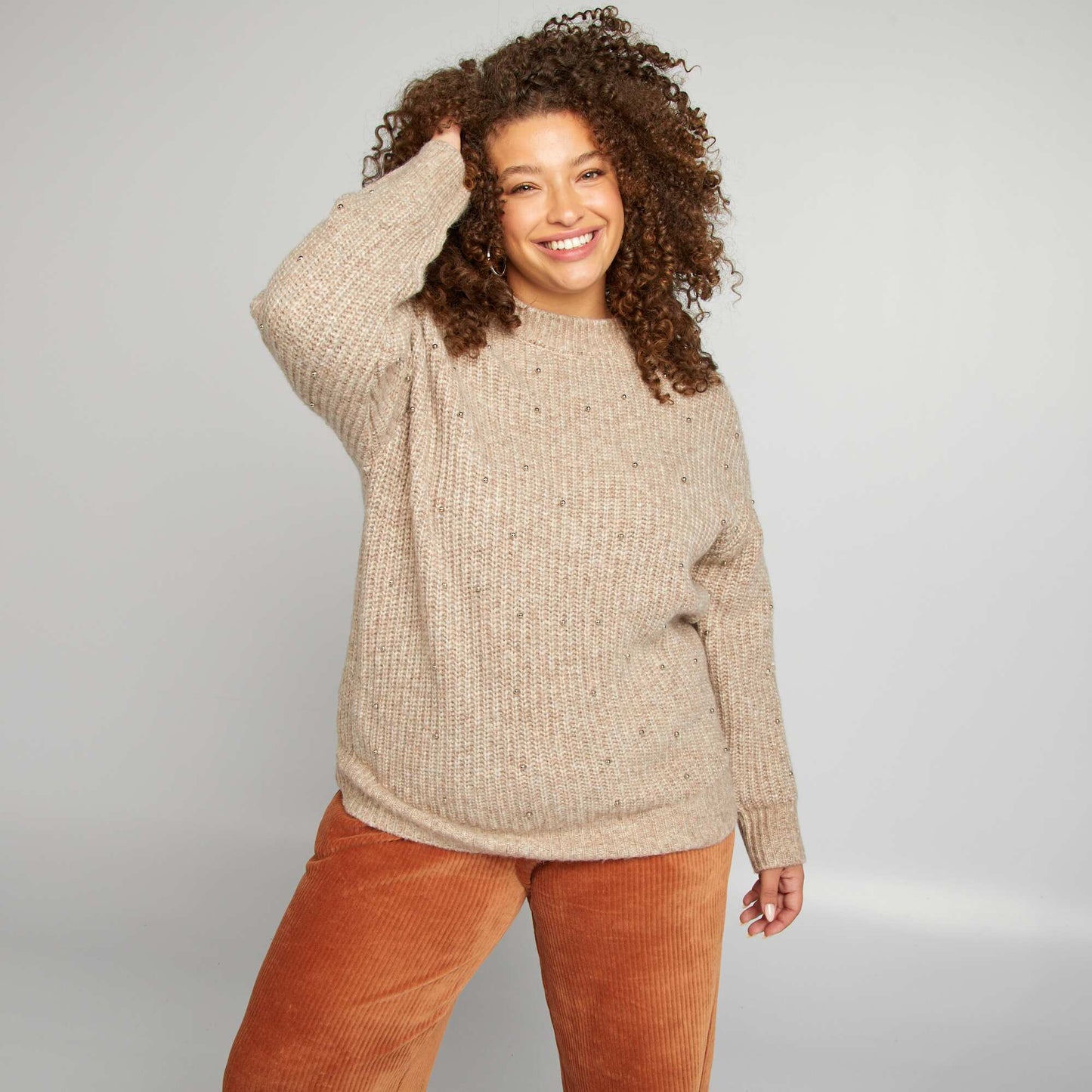 Pull en maille tricot avec perles fantaisies Beige