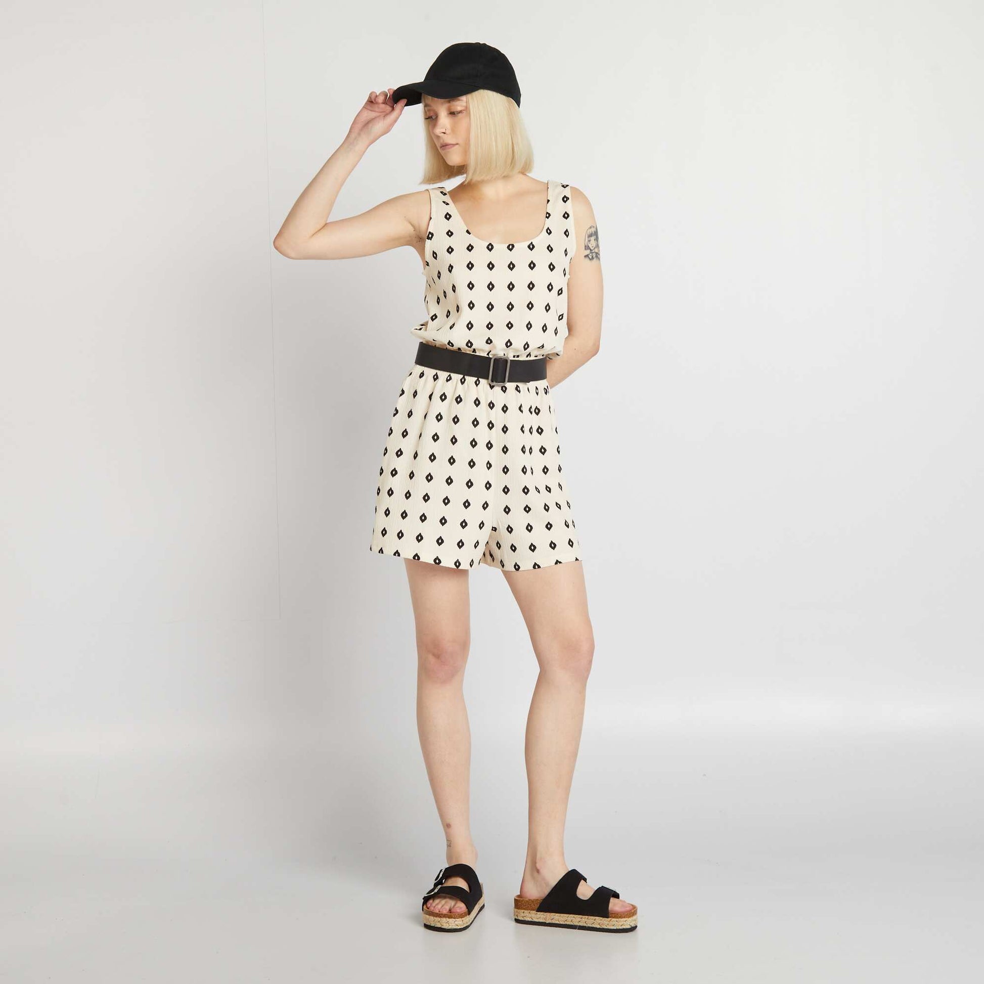 Combishort courte taille lastiqu e Noir/Beige