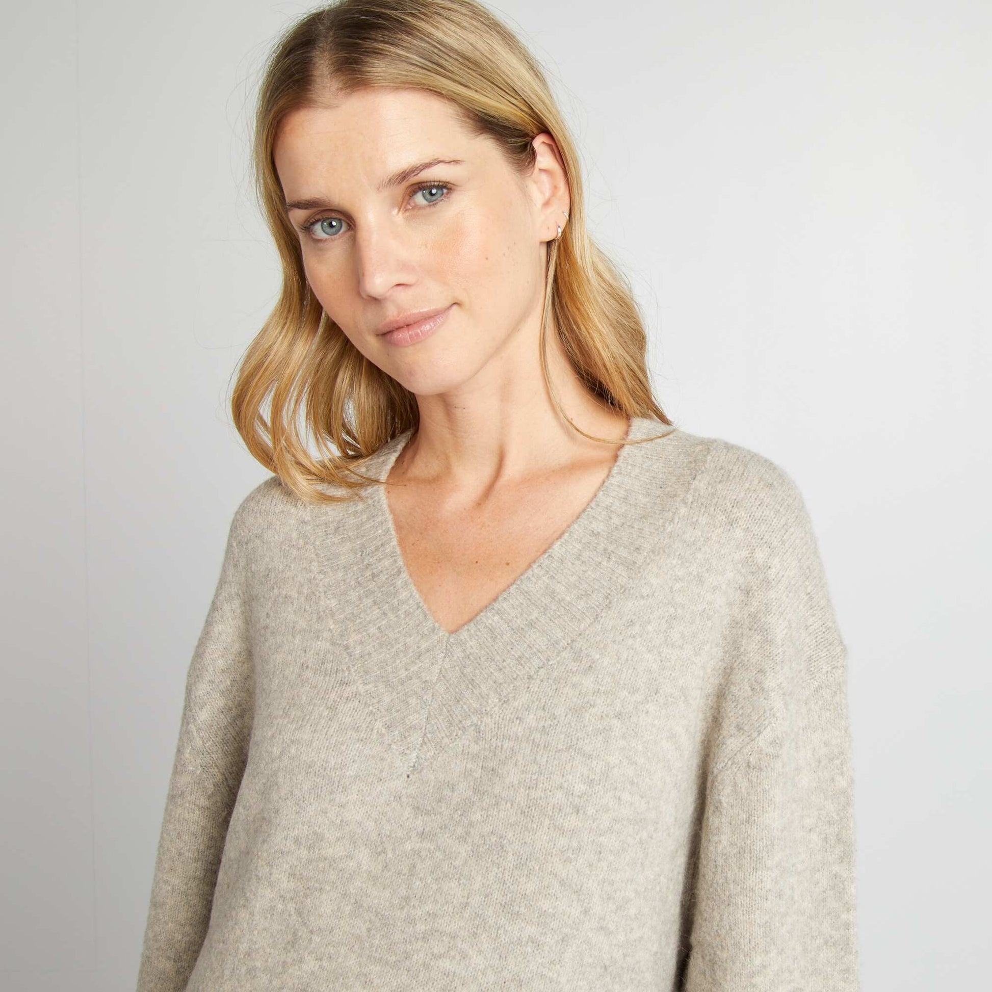 Pull grossesse à col V Gris