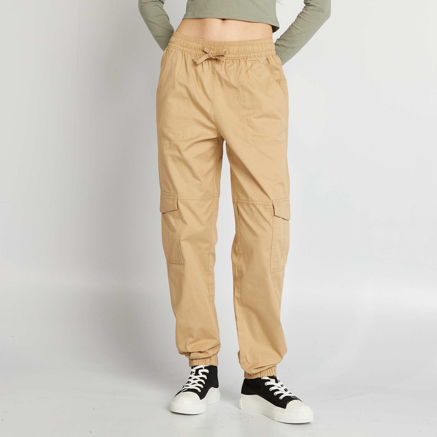 Pantalon large avec poches sur les côtés Beige