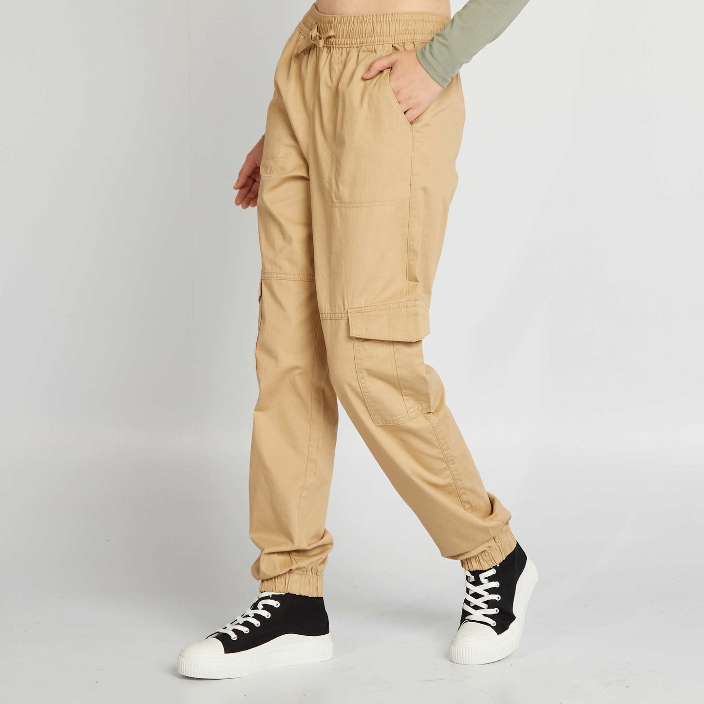 Pantalon large avec poches sur les côtés Beige