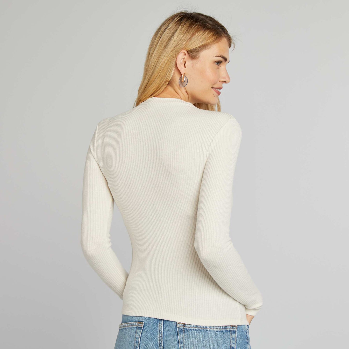 Pull fin en maille c tel e beige