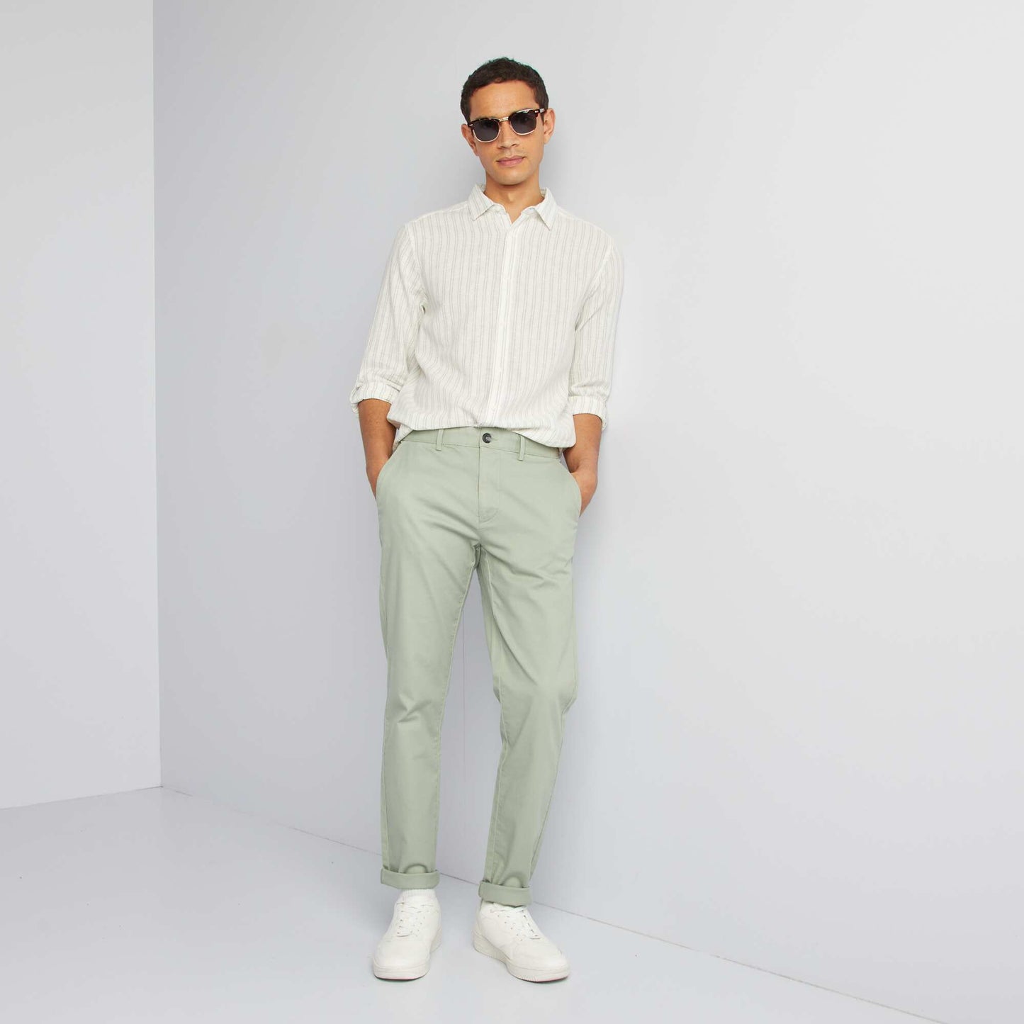 Pantalon chino VERT