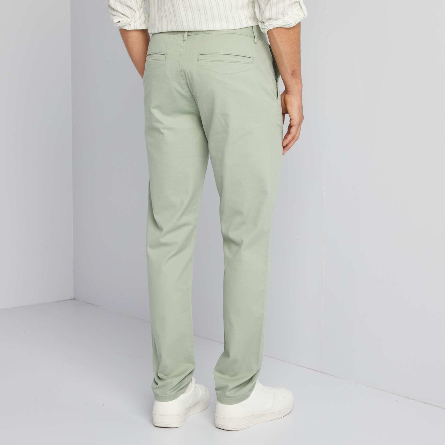 Pantalon chino VERT