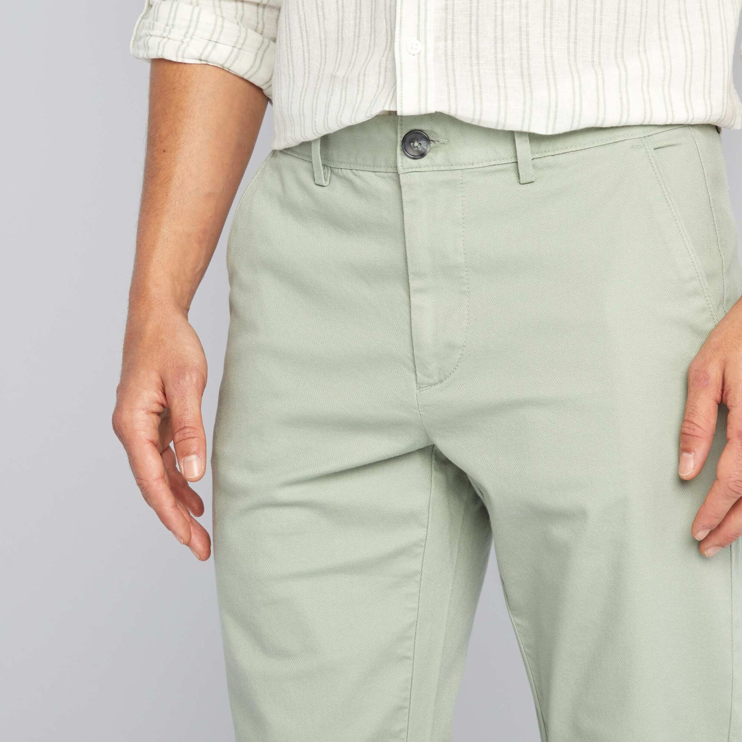 Pantalon chino VERT