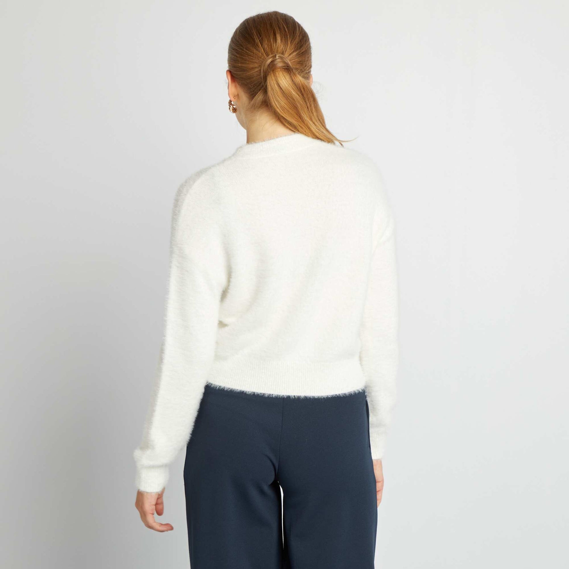 Pull col rond en maille douce blanc
