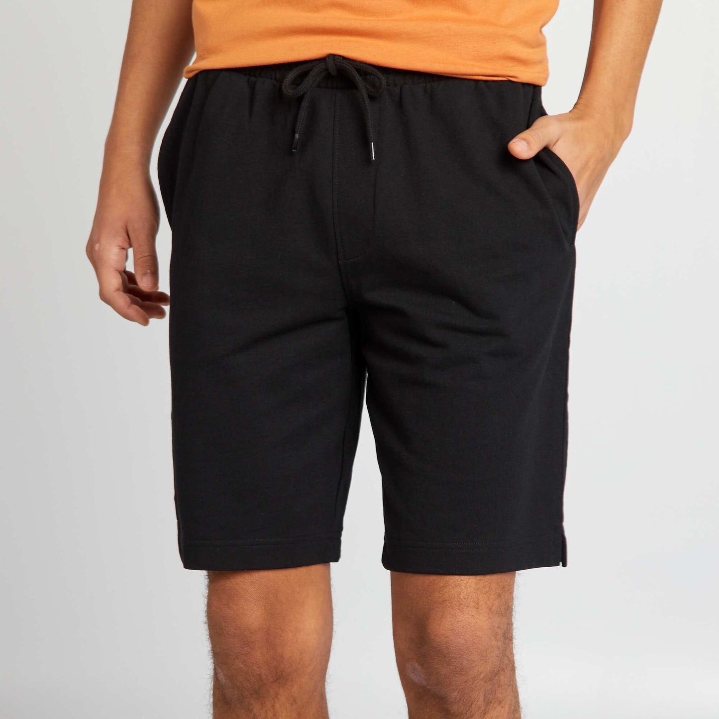 Short de sport style jogger noir