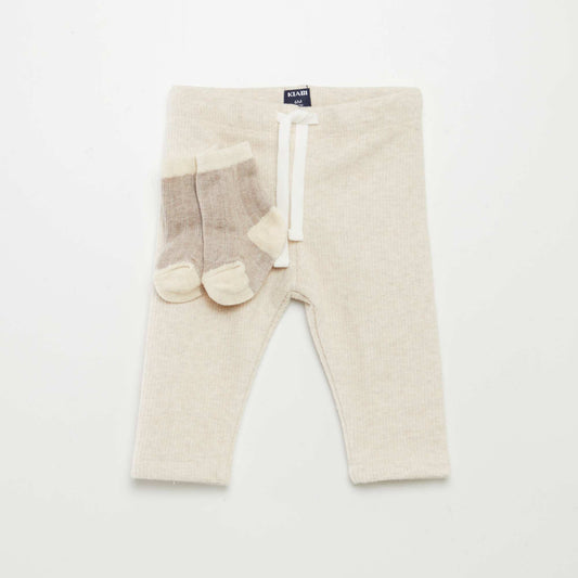 Pantalon en tricot + chaussettes Beige