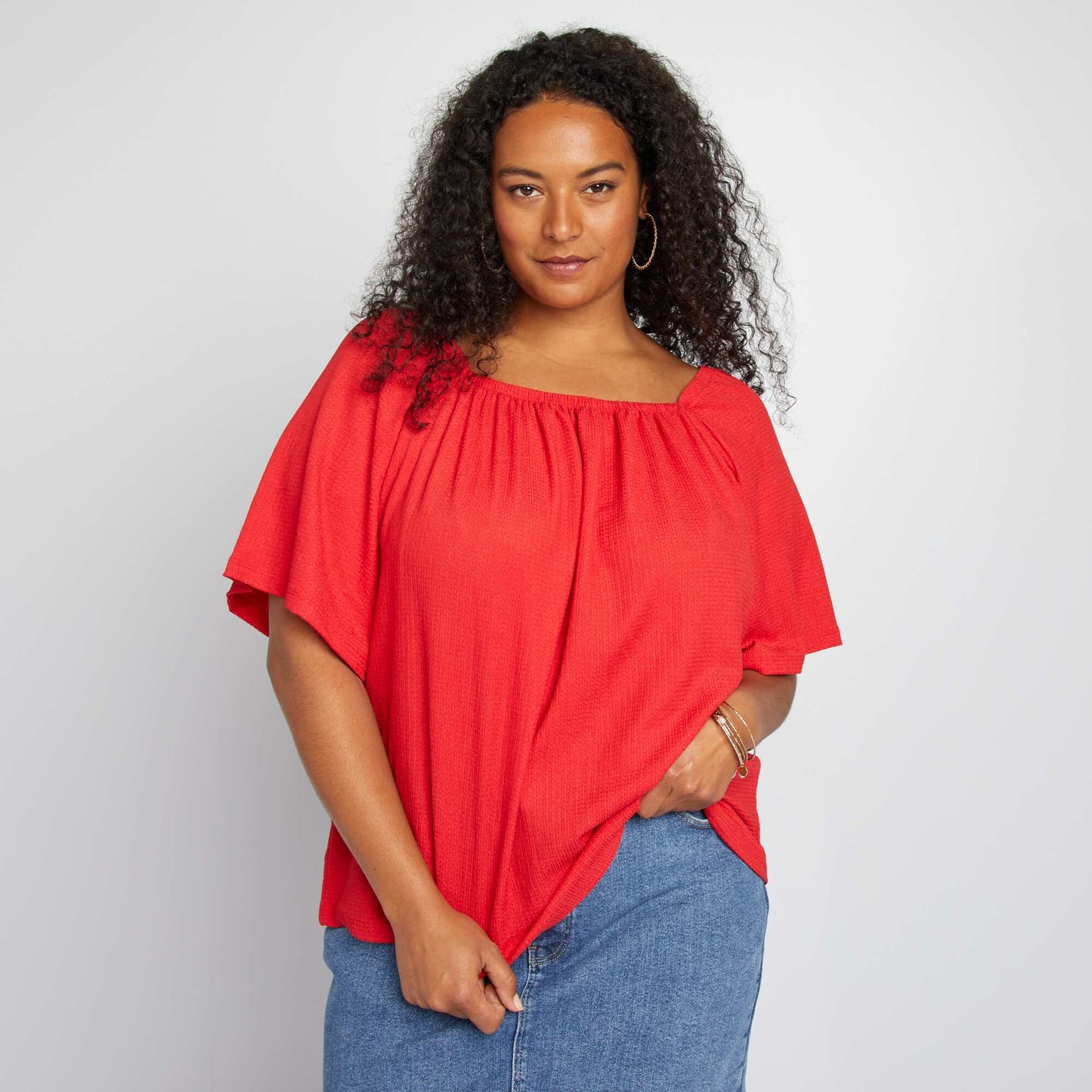 Blouse fluide avec col  lastiqu e rouge