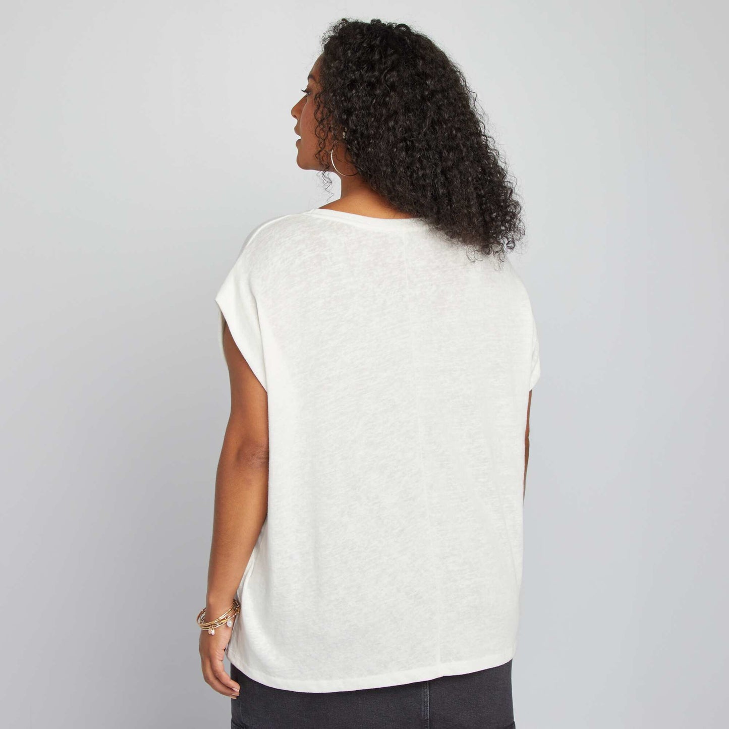 T-shirt fluide et l ger avec bijoux fantaisie Blanc