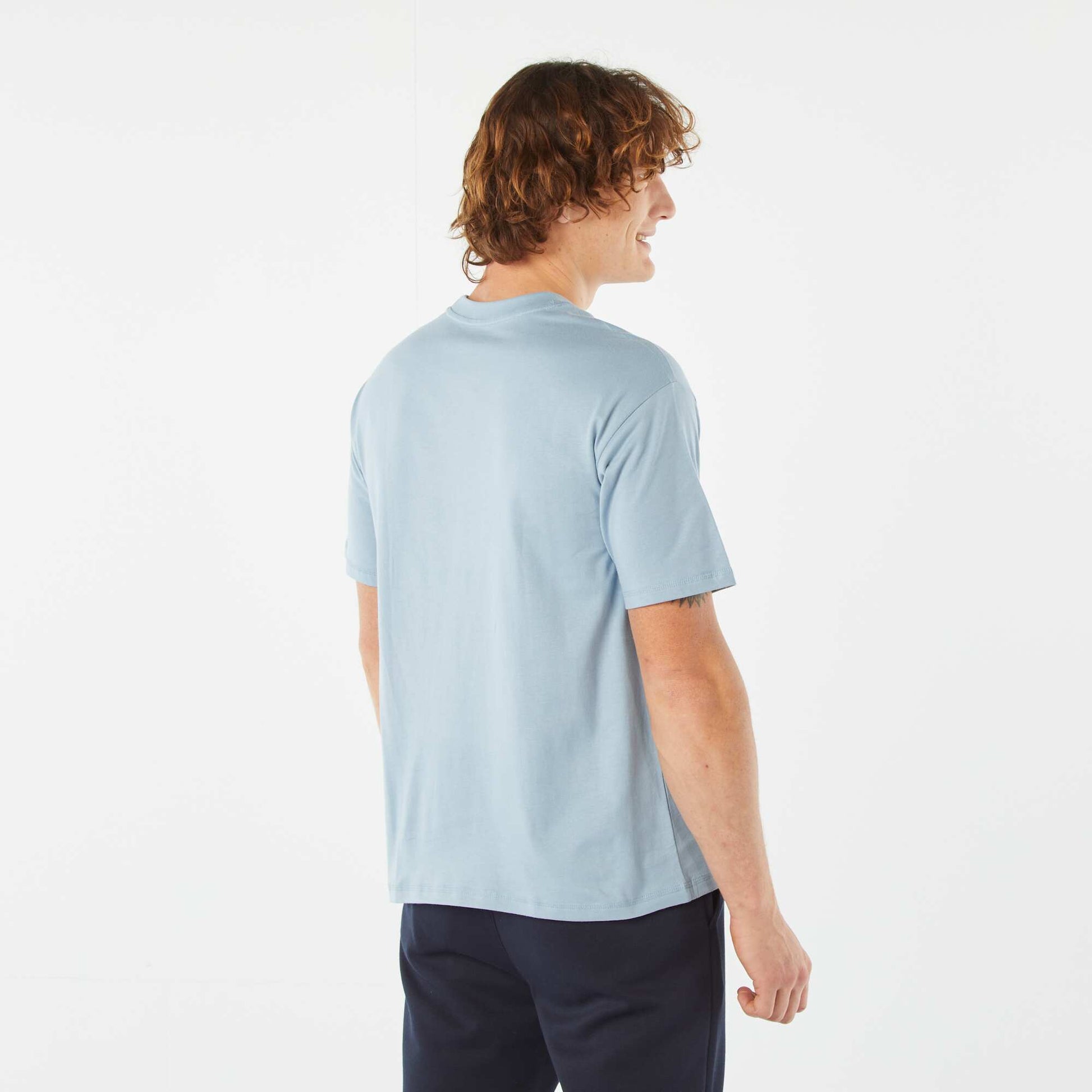 T-shirt uni avec poche poitrine BLEU