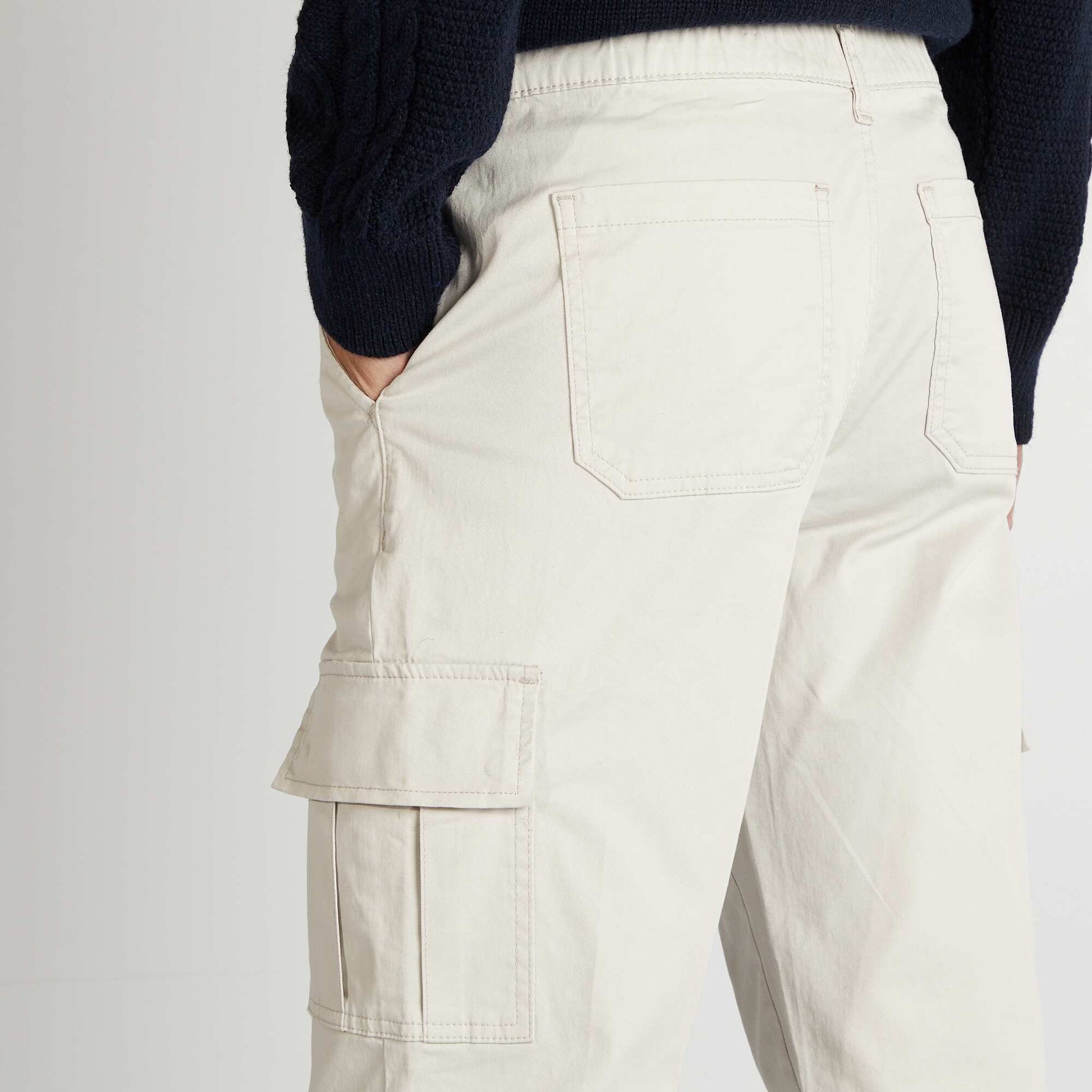 Pantalon multipoches coupe droite Gris