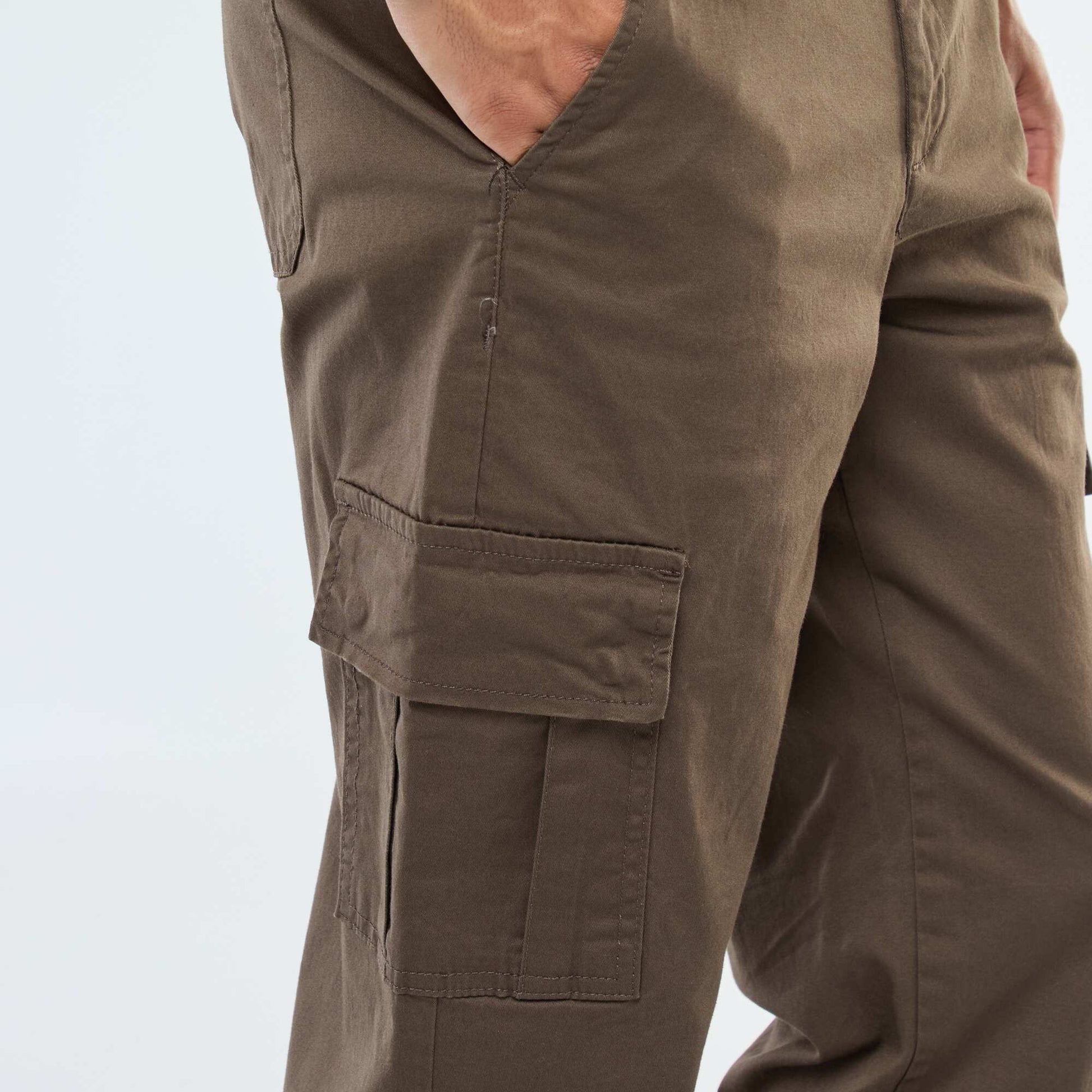 Pantalon multipoches coupe droite MARRON